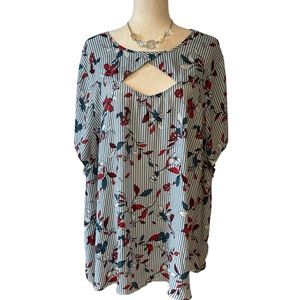 Torrid size 5 top blouse white EUC